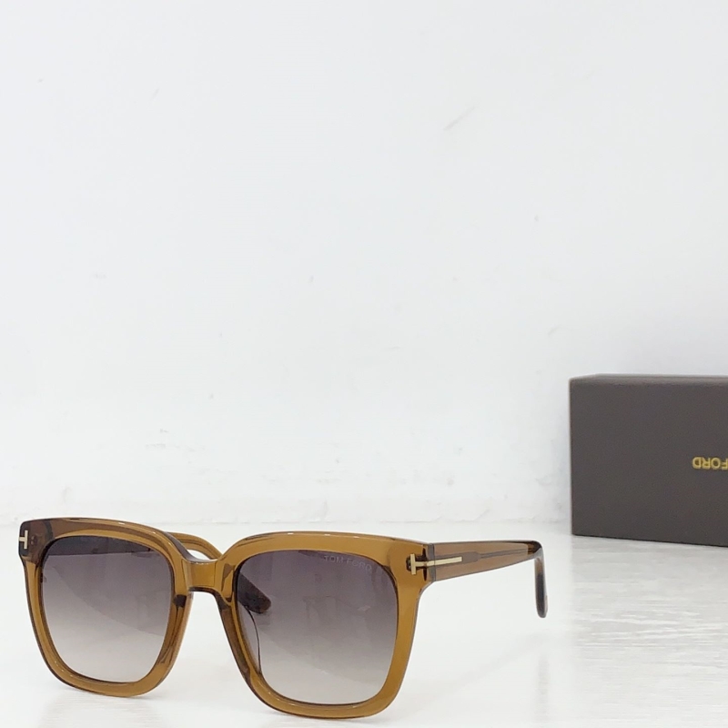 TOM FORD